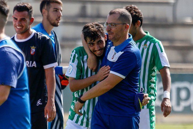 El entrenador de la AD Ceuta, José Juan Romero