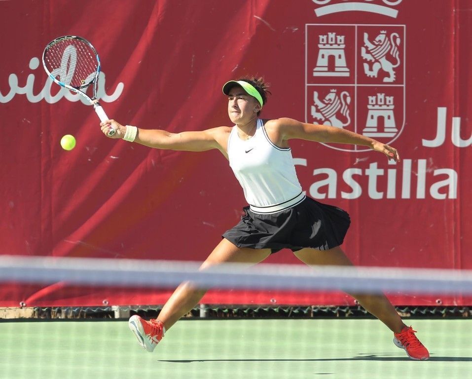 La tenista ceutí Olga Parres cierra la temporada de junio y julio con buenos resultados