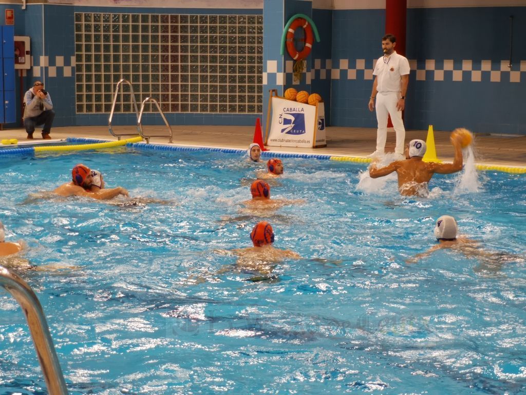 Tropiezo del Caballa frente al L’Hospitalet en el ‘Guillermo Molina’.