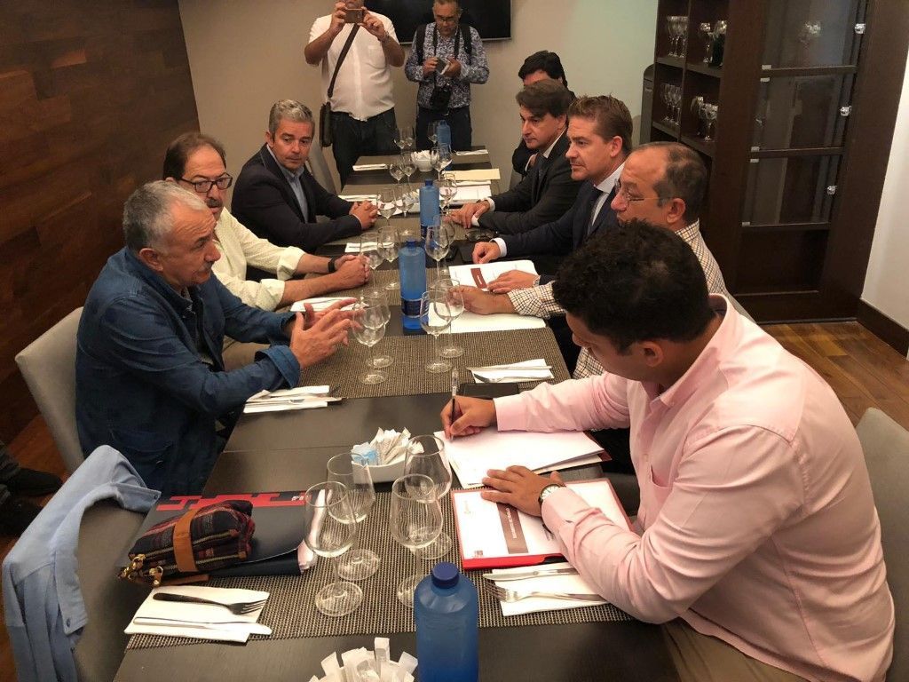 UGT pulsa la opinión de la patronal empresarial y de la Cámara de Comercio