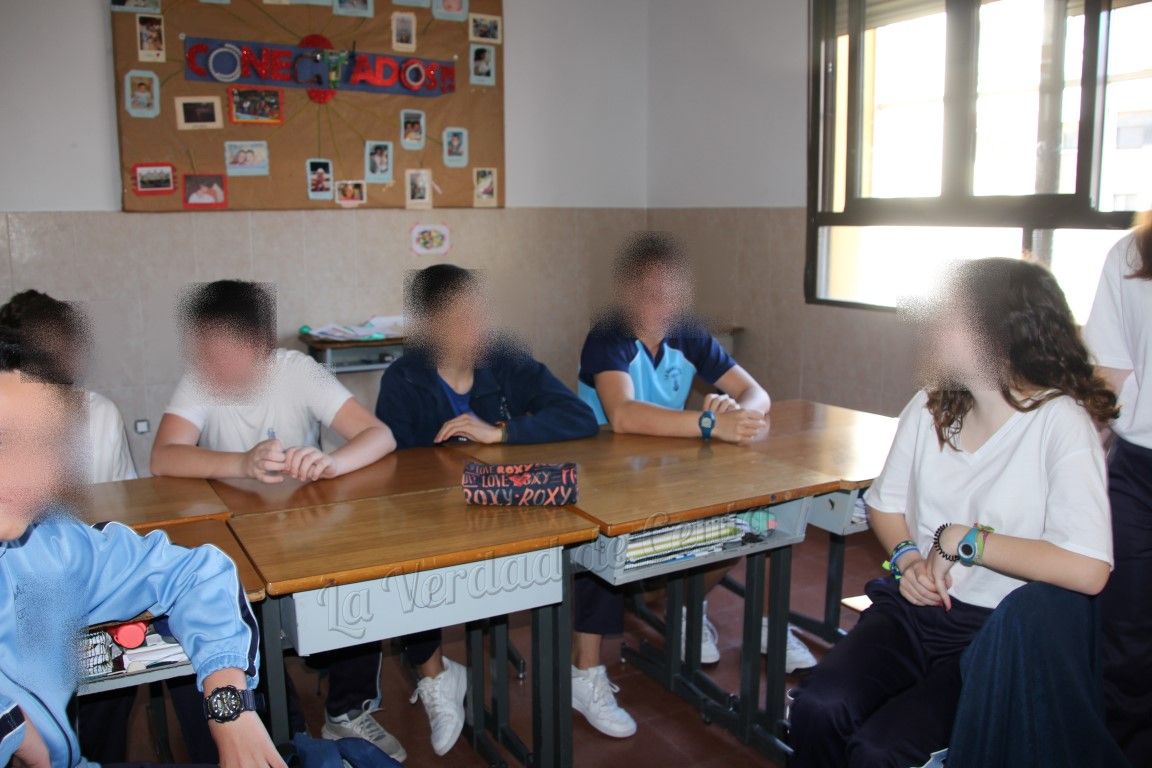 Los expertos creen que el pin parental puede generar segregación, desconfianza y menoscabo de la autoridad del profesor
