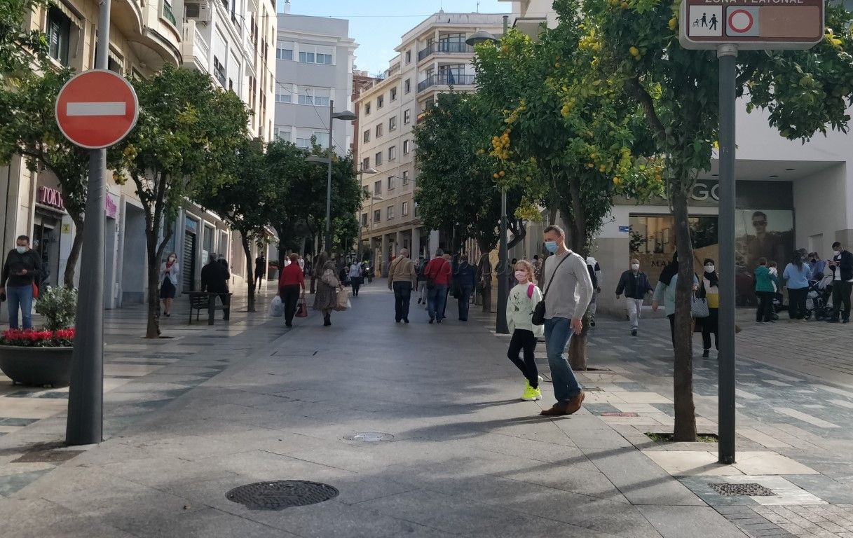 La Ciudad decide que las actividades no esenciales cierren a las 20.00 horas
