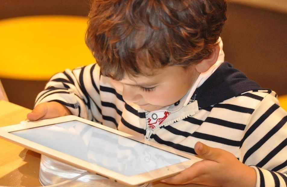 Uno de cada tres niños de Primaria no recibió clases online durante el confinamiento