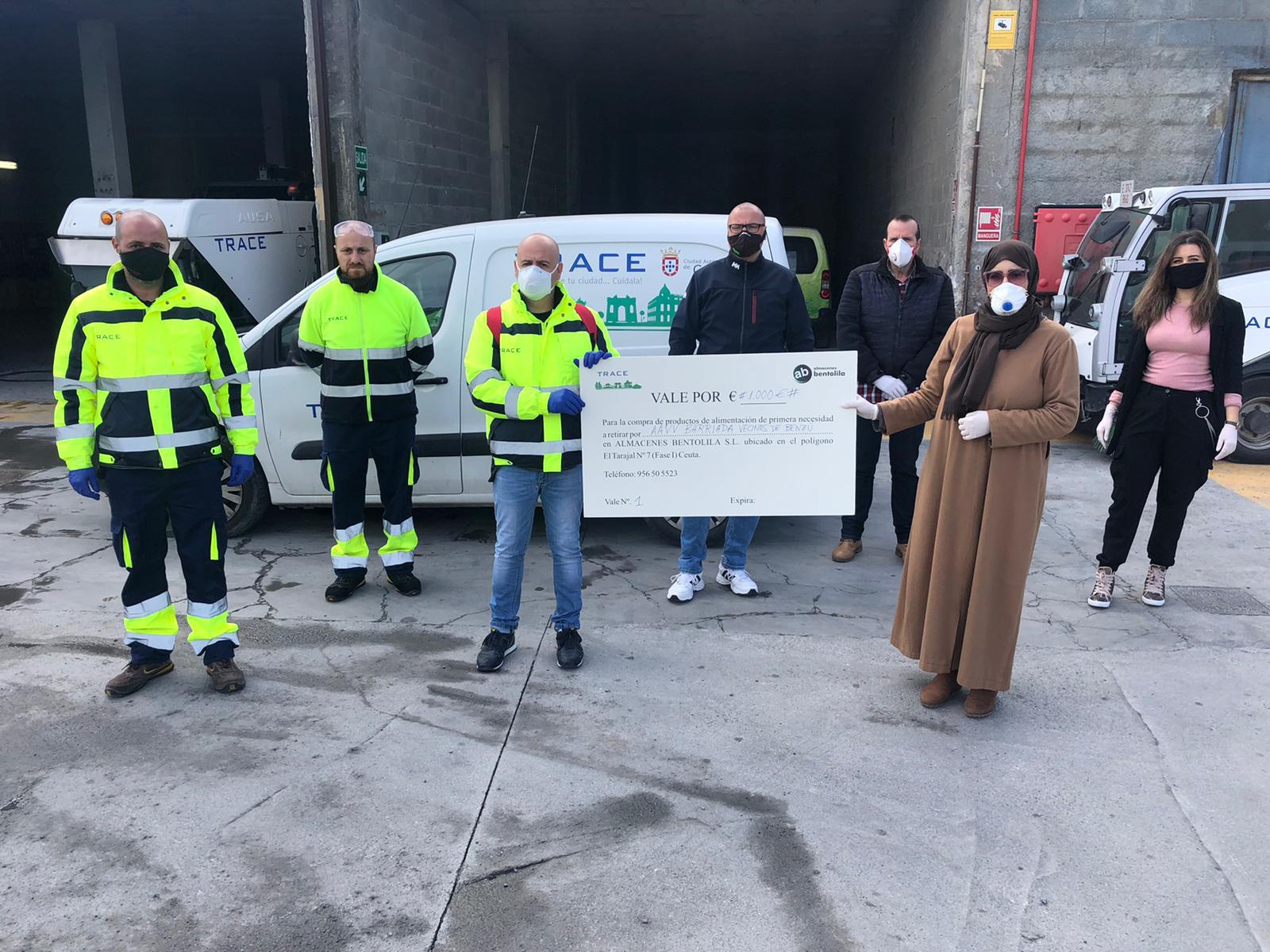 Los trabajadores de TRACE hacen una colecta para ayudar a los mas necesitados