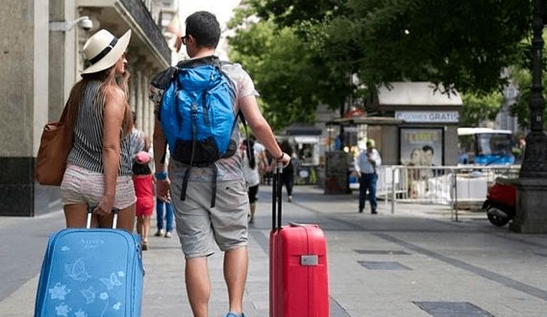 Los turistas que viajen a España tendrán que guardar 14 días de cuarentena