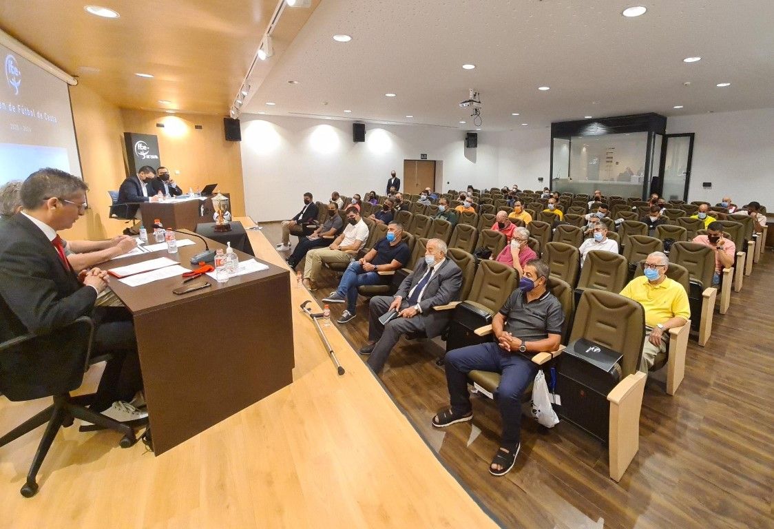 La Asamblea General aprueba la gestión de la FFCE