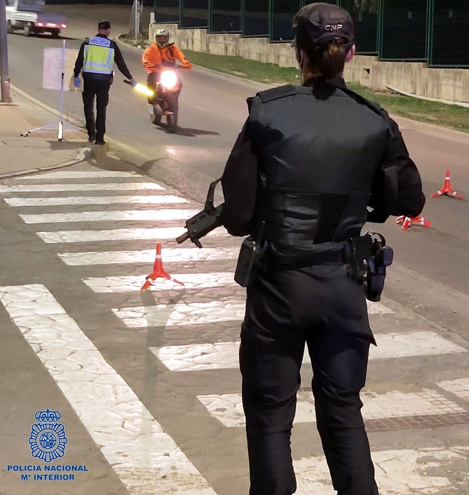 La Policía Nacional detiene a dos personas con sendas reclamaciones judiciales en vigor 