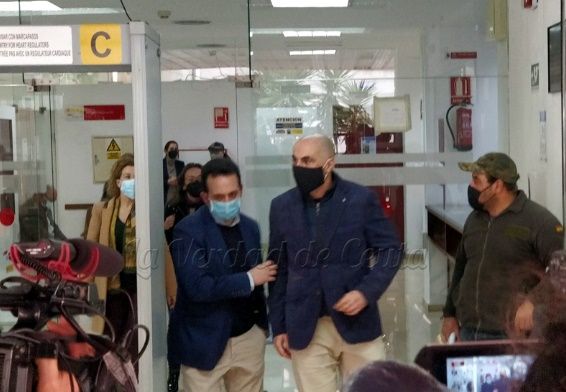 Sergio Redondo y Francisco Javier Ruíz acuden al juzgado por los presuntos mensajes racistas denunciados por MDyC