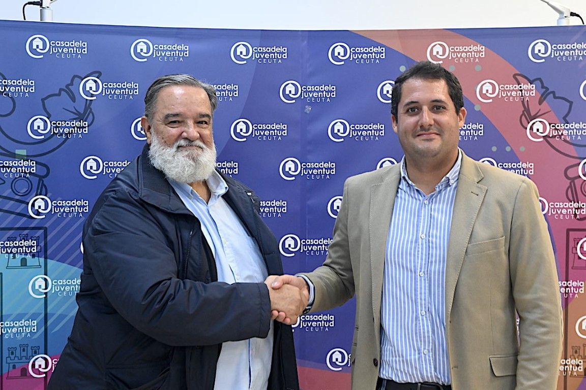 La Ciudad renueva sus convenios con el IES Almina y el Consejo de la Juventud