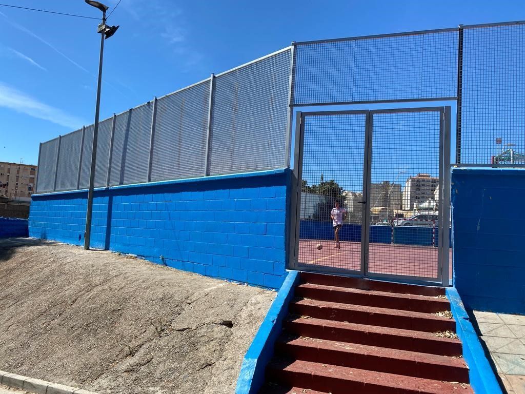 Adoratrices Pista deportiva 2