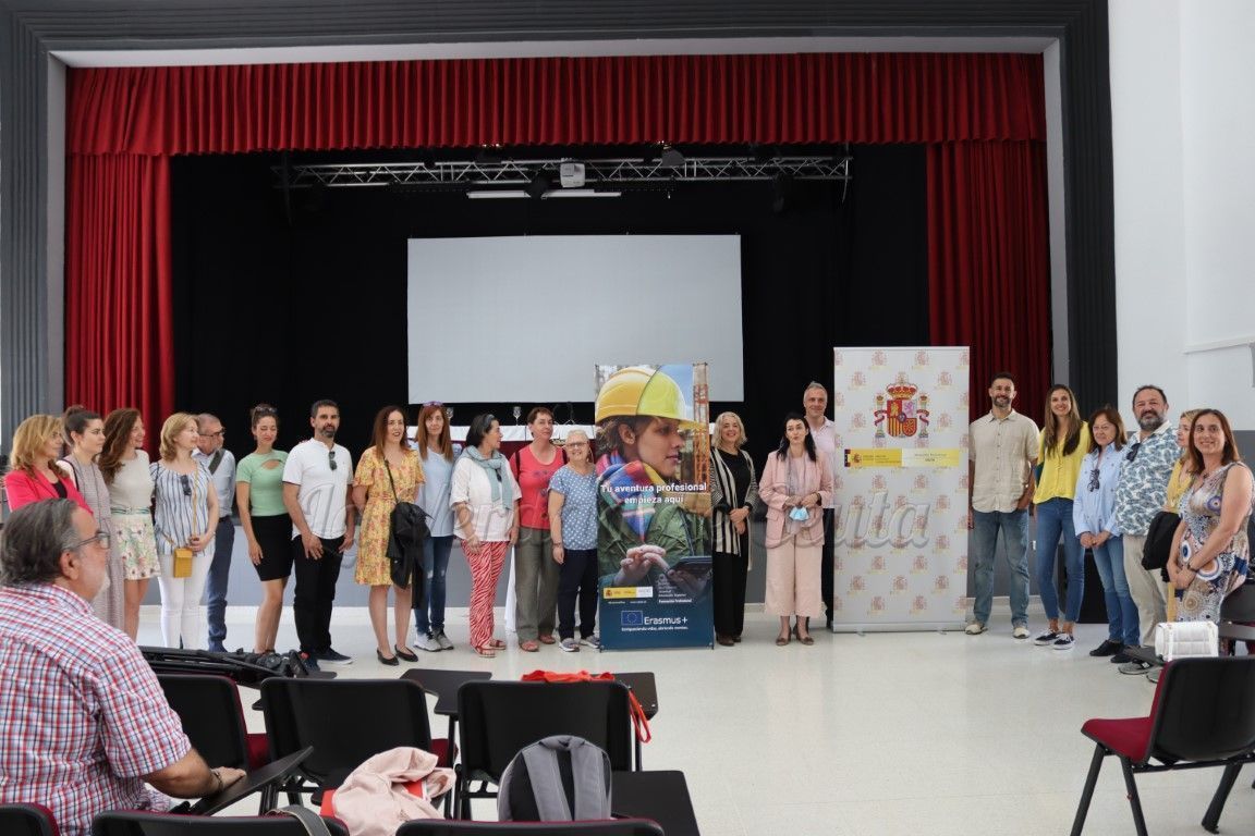 El IES Almina acoge la primera reunión presencial del grupo National Vet Team