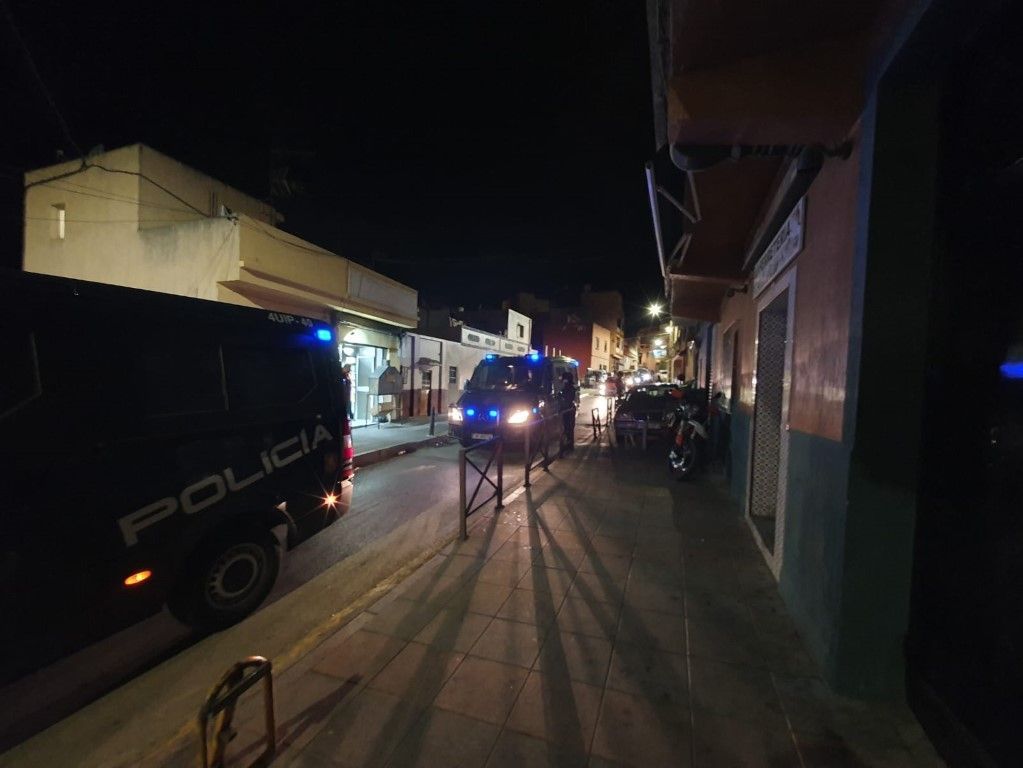 La policía lleva a cabo una operación contra el tráfico de inmigrantes en Benzú, el Príncipe y Los Rosales