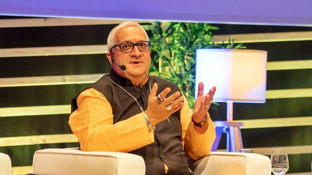 Ramchandani primer sacerdote del hinduismo registrado oficialmente por el Gobierno de España como ministro de culto