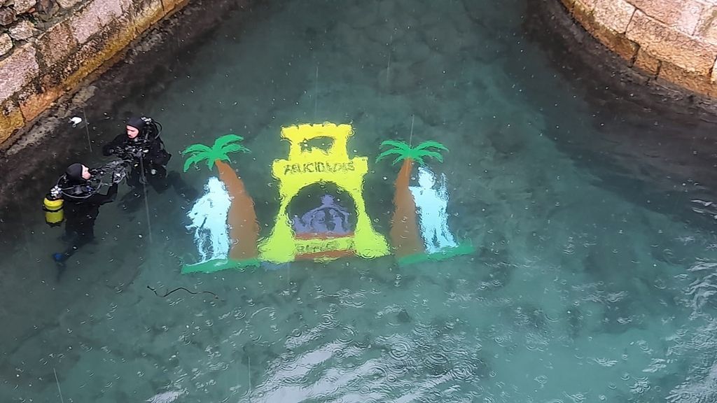 Inaugurado el Belén subacuático del RING nº7 instalado en las aguas del Foso Real