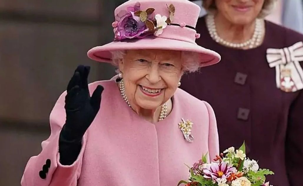Los británicos afincados en España lloran la muerte de Isabel II