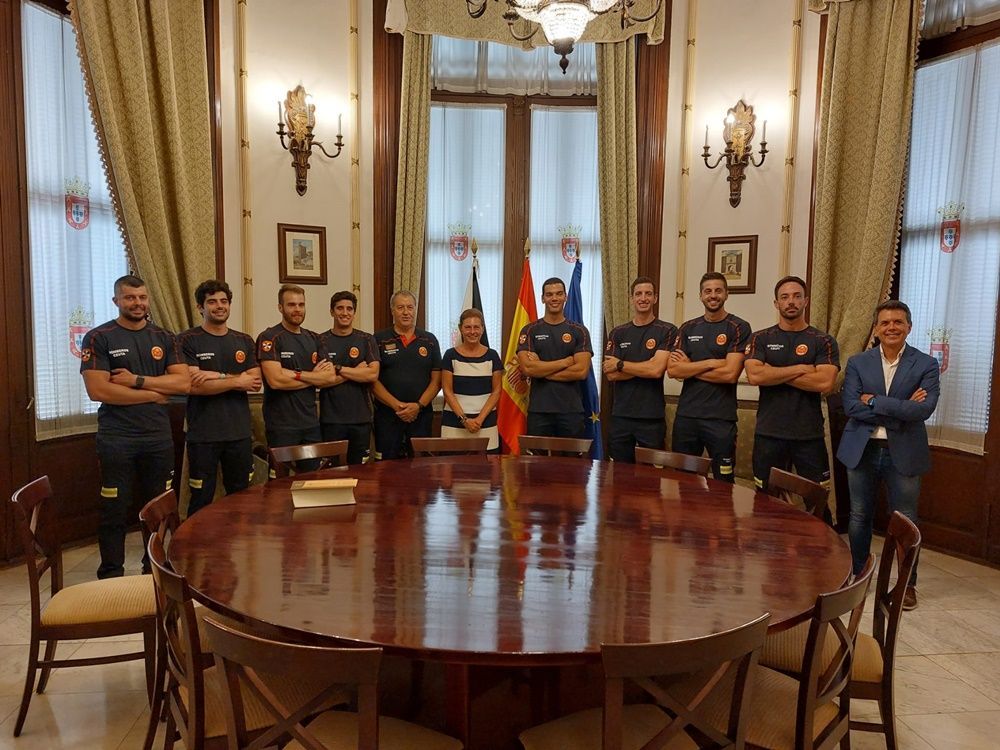 Los ocho nuevos componentes del Servicio de Extinción de Incendios toman posesión de su cargo