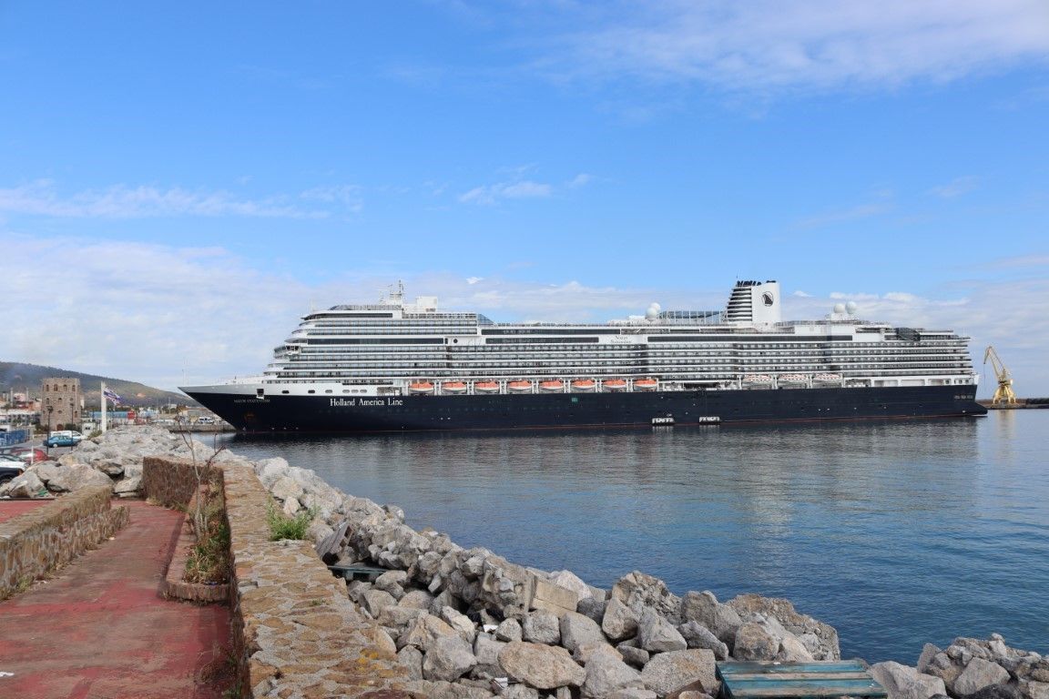 UGT denuncia que el Gobierno local da la espalda al turismo de cruceros