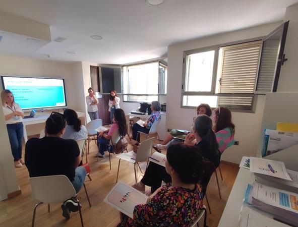 FAMPA Cuatro Culturas realiza un taller de autocuidados