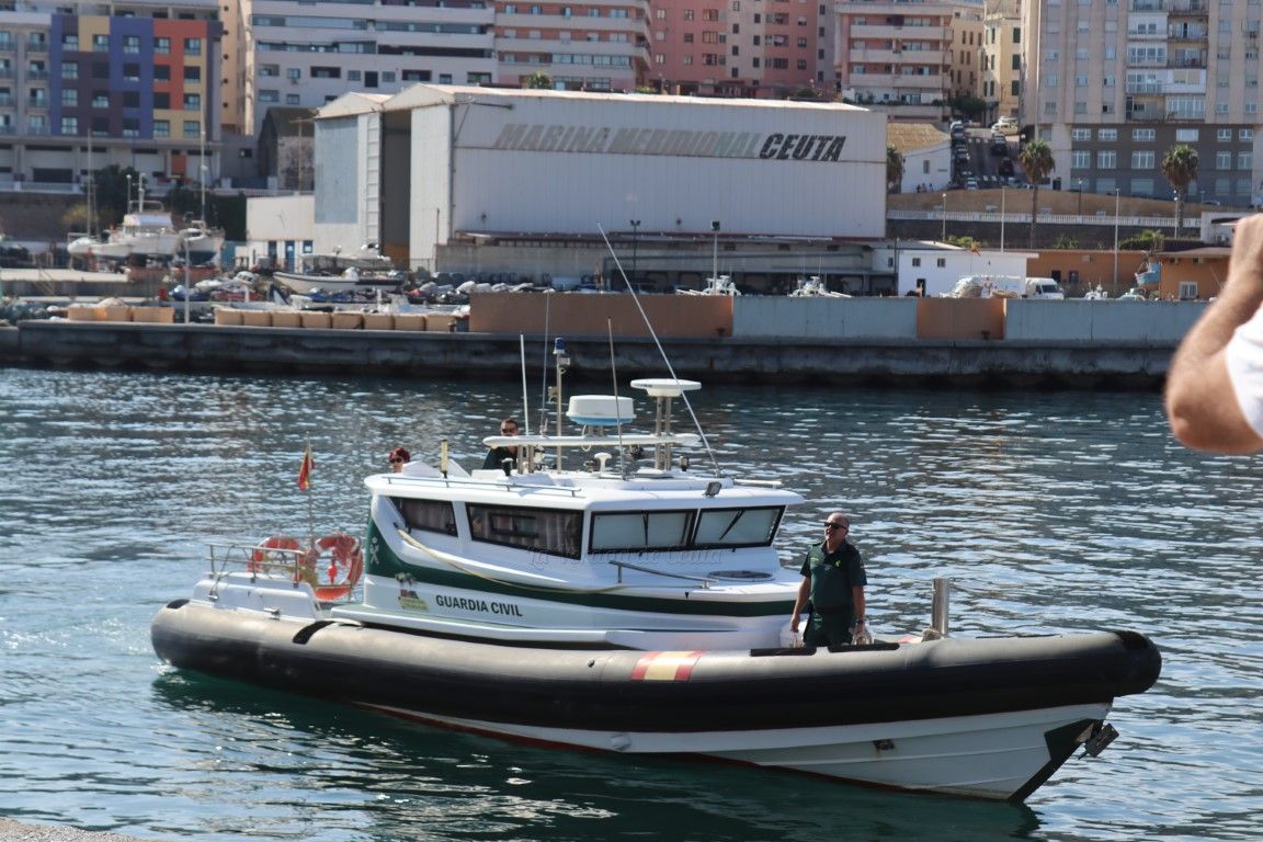 Detenidos dos pescadores marroquíes con cuatro inmigrantes en su barco