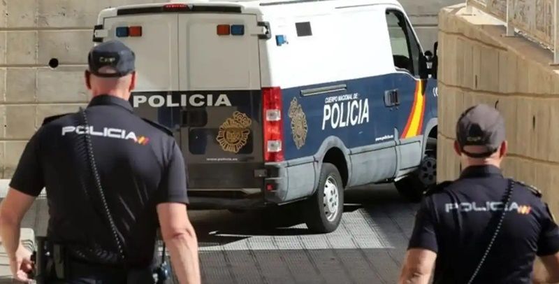 La Policía Nacional detiene en Valencia a una mujer por vender entradas falsas para eventos musicales