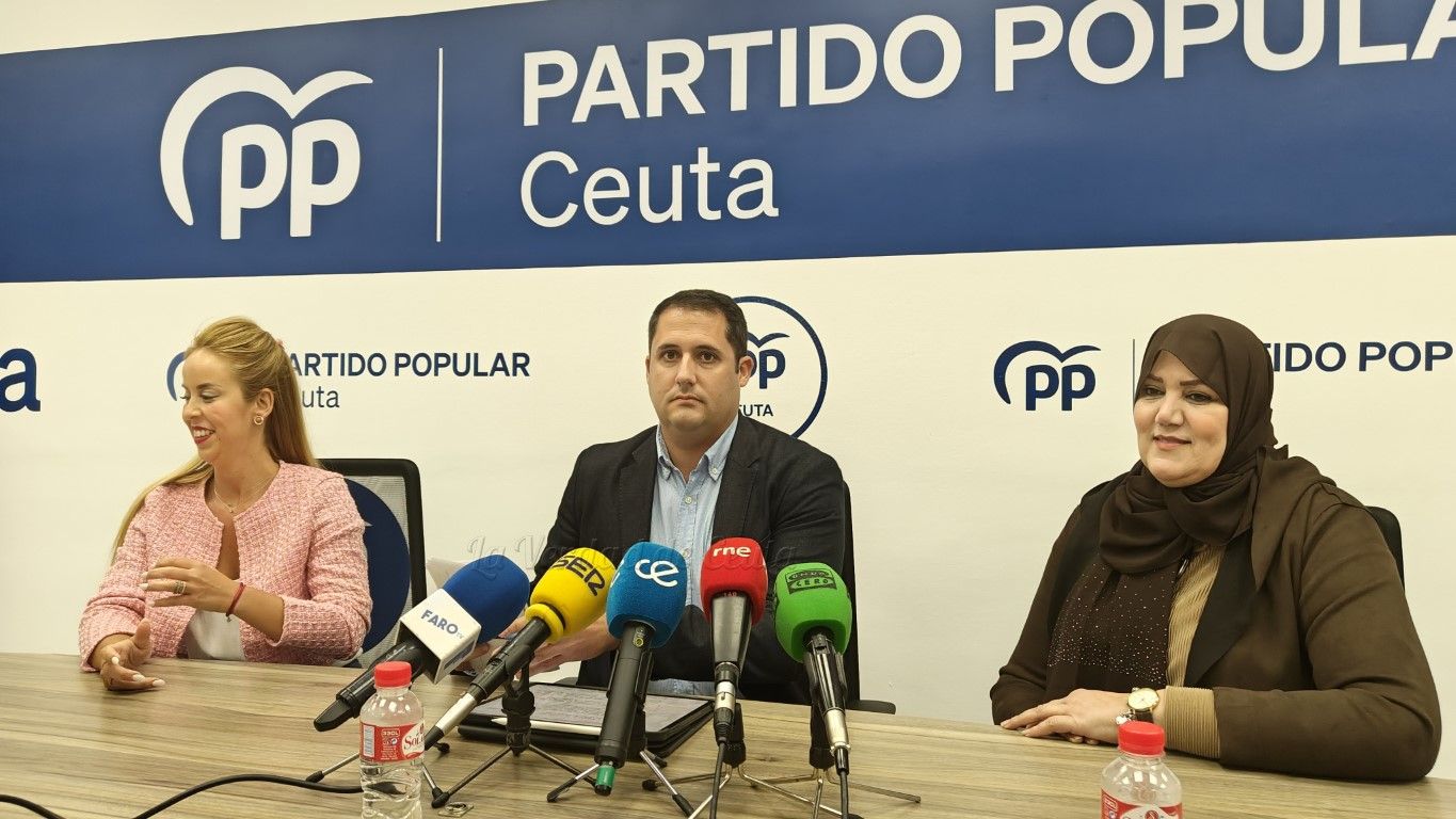 Alejandro Ramírez defiende que el PP invierte en "todas las barriadas, sin distinciones"