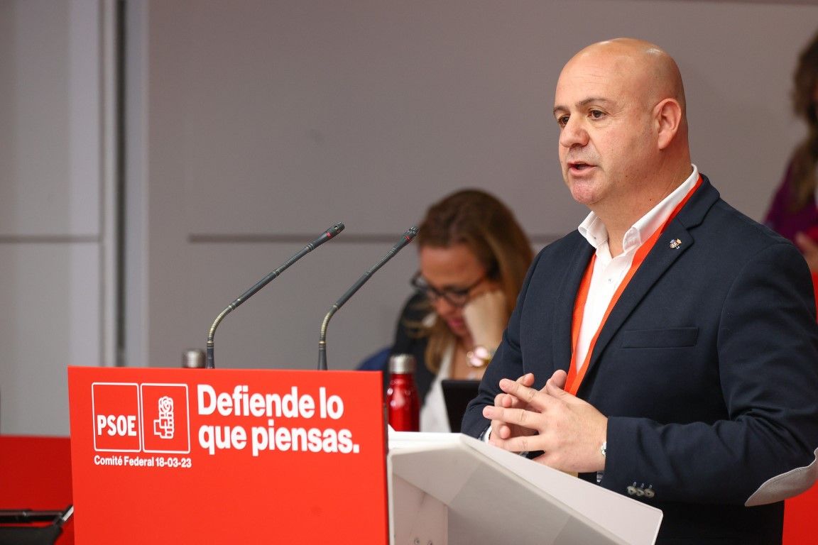 El PSOE respalda la integración de los 122 trabajadores de las Brigadas Verdes en la nueva empresa de limpieza pública