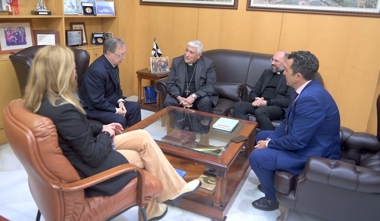 Vivas repasa con el obispo de Cádiz y Ceuta las obras en distintos templos religiosos