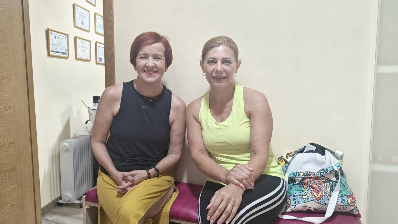Edith Rivas (izquierda), directora de Global 2 Global2 Dia yoga 2