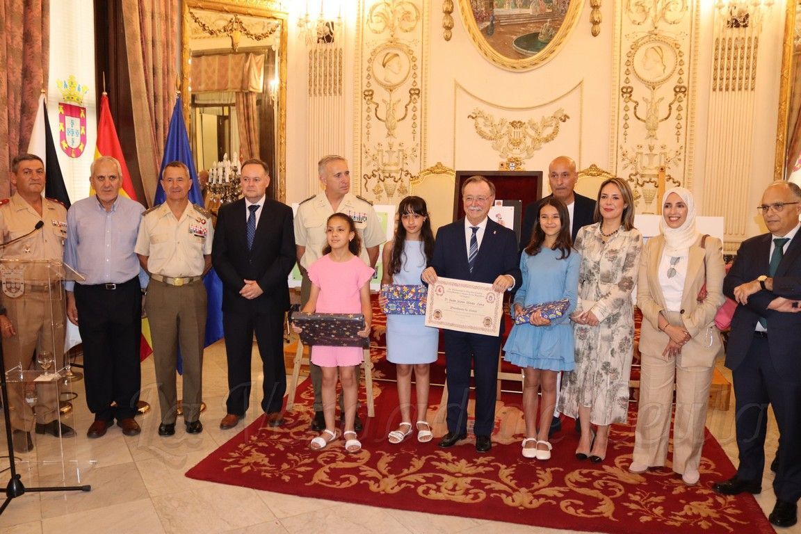 Juan Vivas recibe el título de Presidente de Honor de la Hermandad de Guardias Civiles, Descendientes y Amigos de los Regulares Indígenas 'El Ángulo'