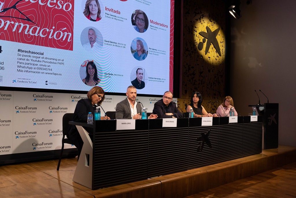 Los mayores de 65 son los que más información consumen y el sector más joven sólo invierte 17 minutos al mes en consultar medios de comunicación