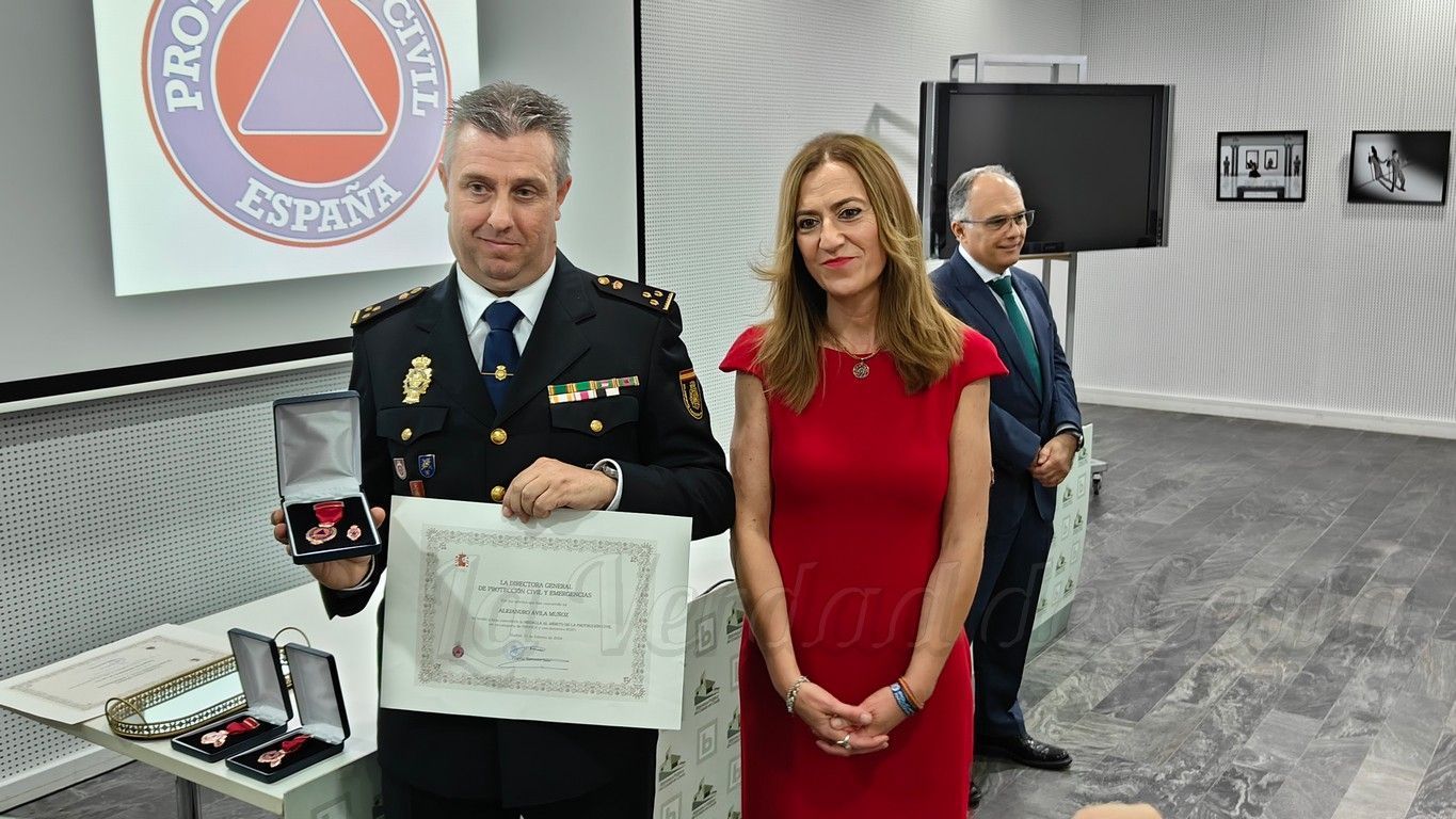 Medallas Merito Proteccion Civil 03