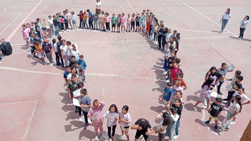 Márgenes y Vínculos y el colegio Príncipe Felipe celebran el “Día de África” con una exposición de dibujo