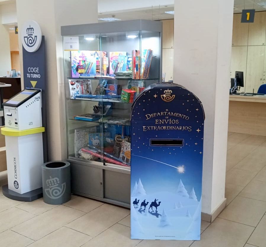 Correos instala buzones para enviar las cartas a Papá Noel y los Reyes Magos