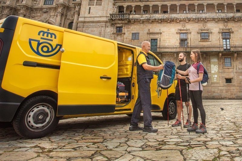 Correos facilita el transporte de mochilas a peregrinos de Ceuta en las principales rutas del Camino de Santiago