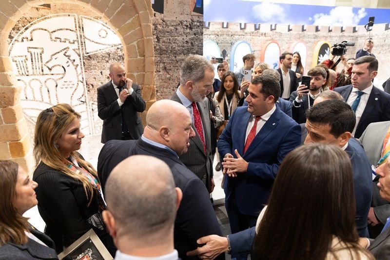 Ceuta califica de visita “importante y alentadora” la presencia de los Reyes en el stand de Fitur