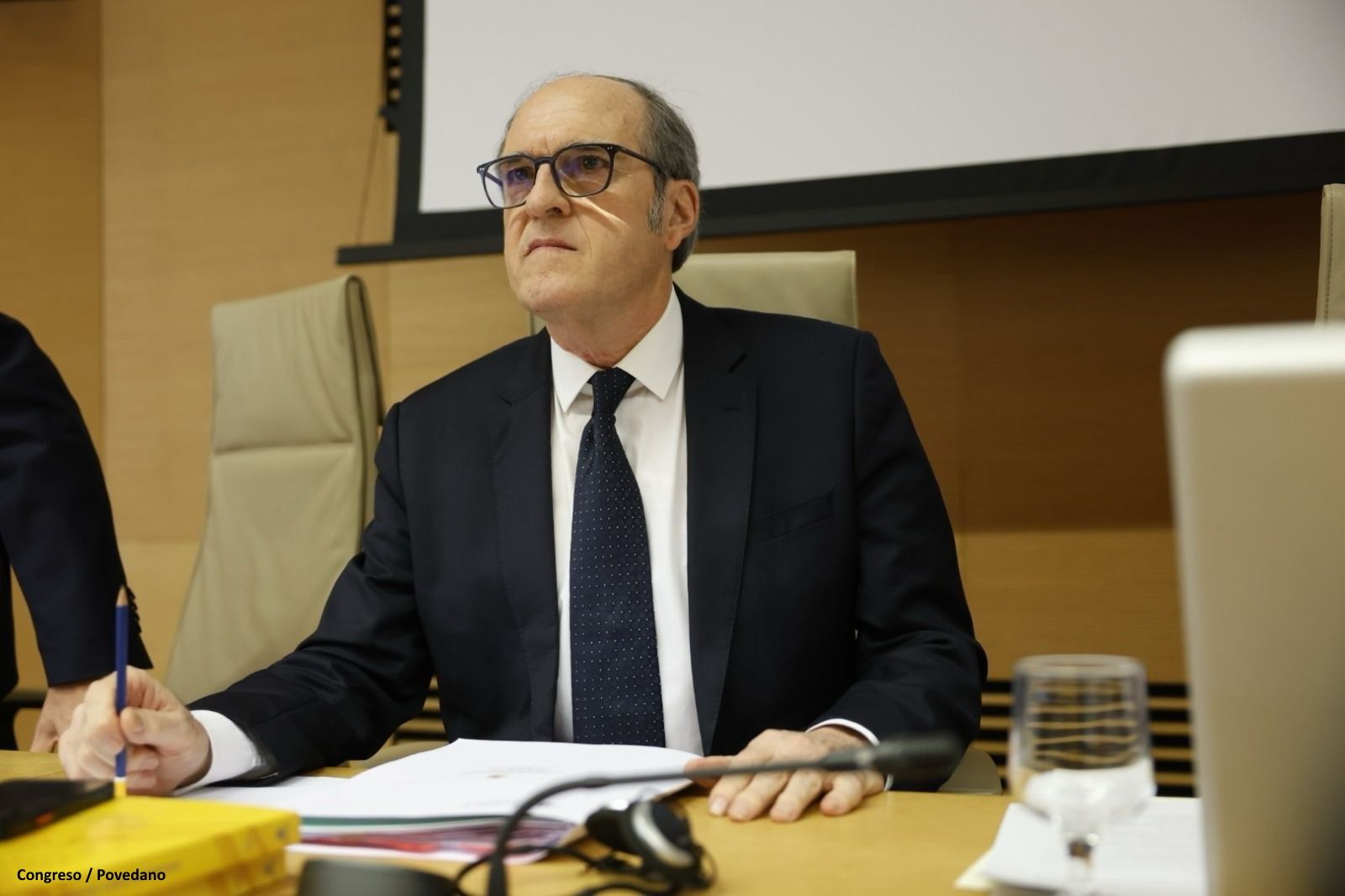 El Defensor del Pueblo urge a los municipios obligados por ley a implantar zonas de bajas emisiones