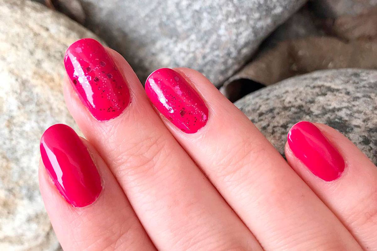 La Primavera Inspira las Tendencias de Manicura en Mayo 2024