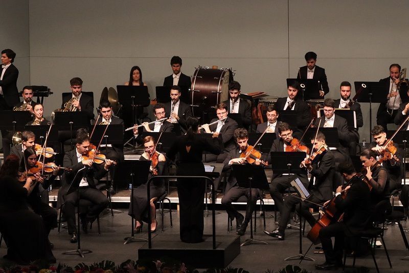 Gran acogida para disfrutar del tradicional Concierto de Año Nuevo en el Revellín
