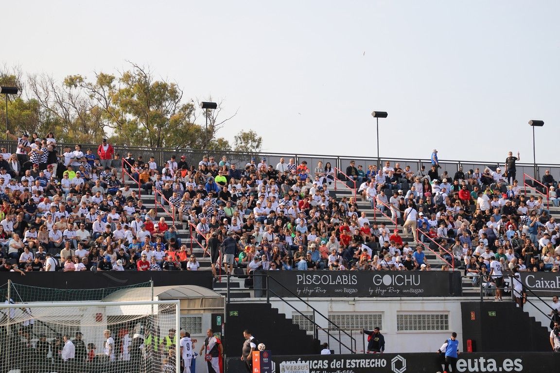 La AD Ceuta FC y ACMUMA se unen por el Día Internacional del Cáncer de Mama