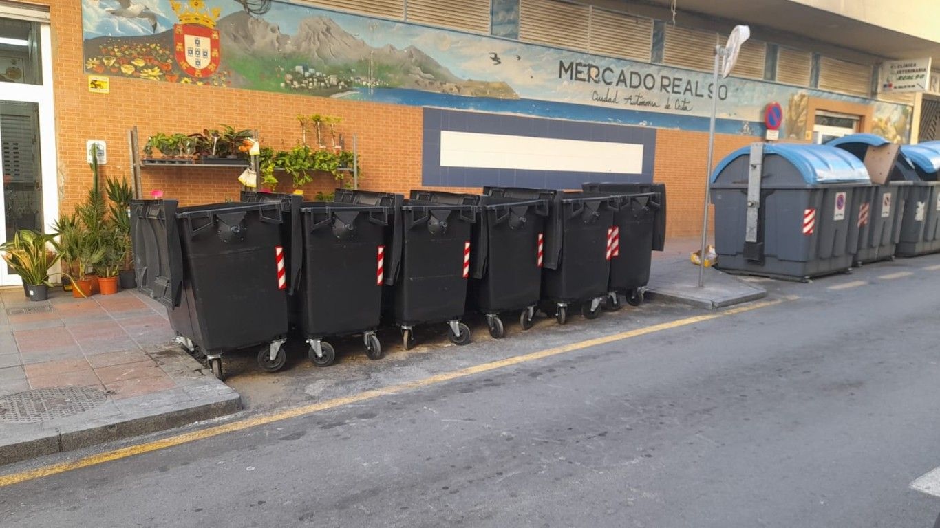 Servilimpce instala nuevos contenedores en los mercados de la ciudad