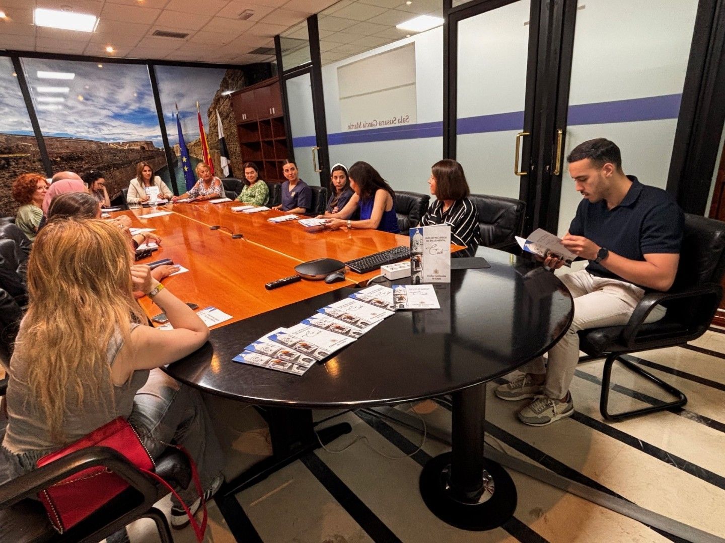 Benzina presenta a las asociaciones la Guía de Recursos de Salud Mental