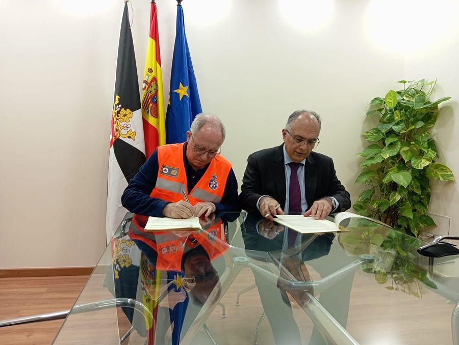 La Ciudad renueva el convenio con la Asociación de Voluntarios de Protección Civil