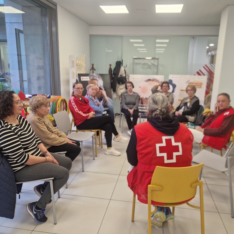 Ocho de cada diez personas mayores víctimas de maltrato atendidas por Cruz Roja son mujeres