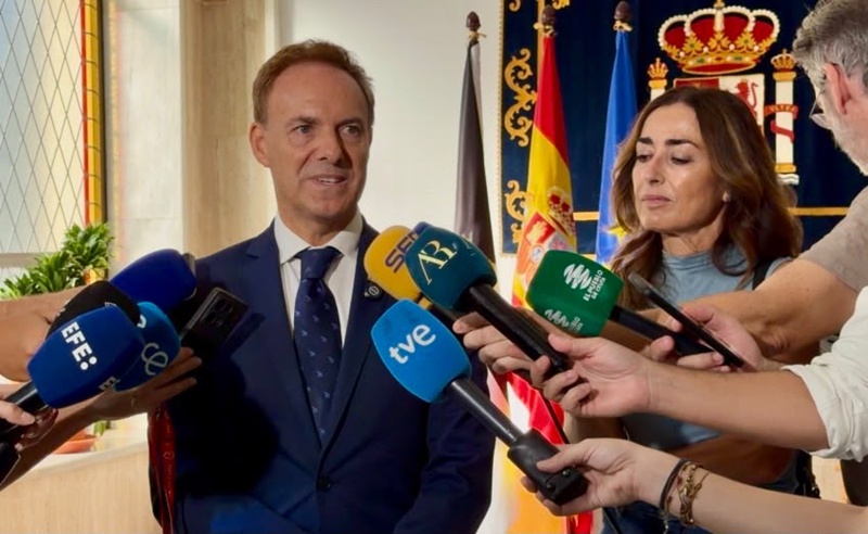 De la Encina pone el foco en los barrios y el Tarajal tras el Guano: "Queda mucho trabajo por hacer"
