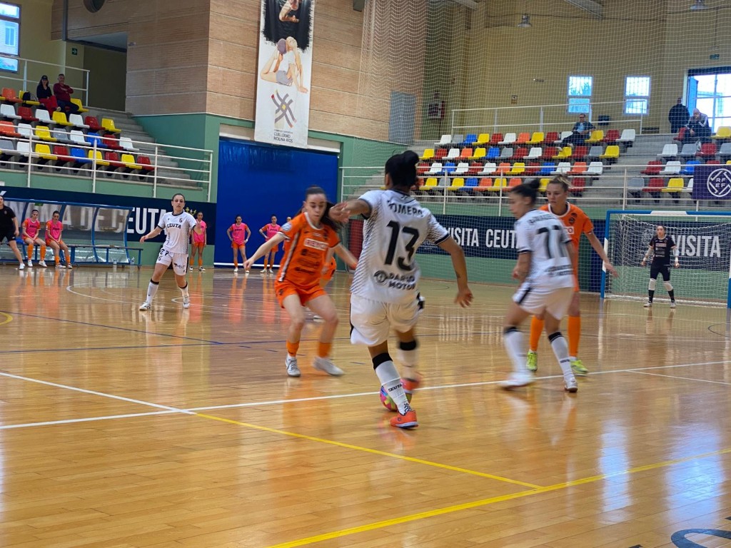 La AD Ceuta Femenina busca sellar la permanencia ante un Poio Pescamar lanzado hacia el título