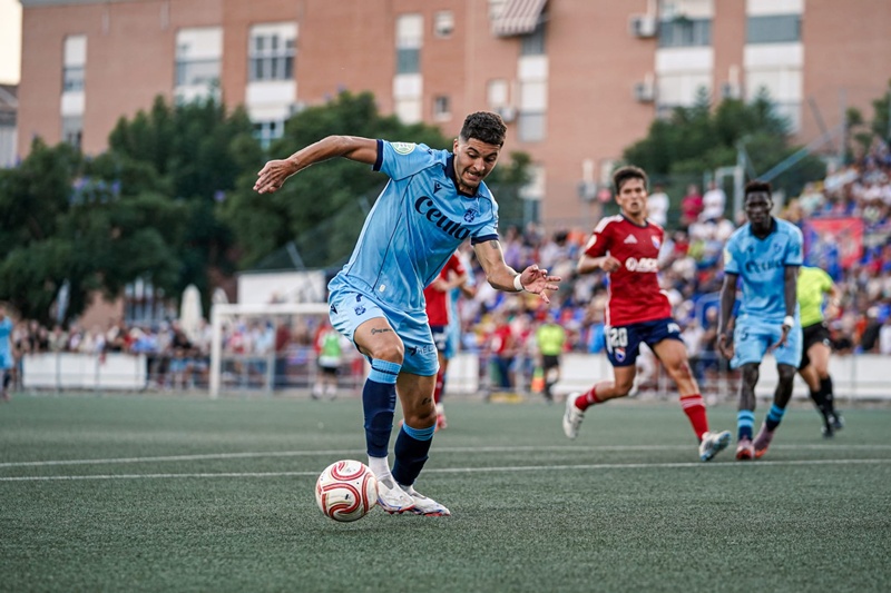 El Ceuta B se desmorona antes del descanso y encaja una dura goleada ante el Dos Hermanas (5-0)