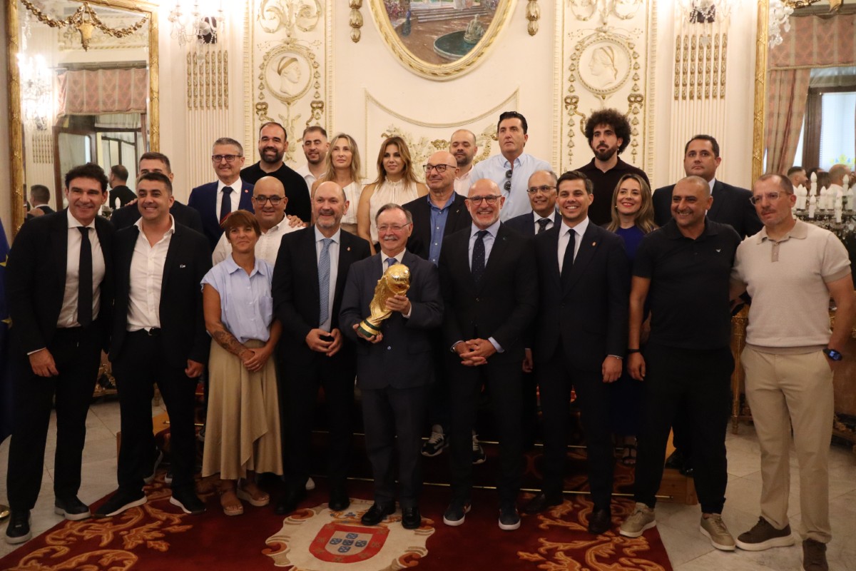 Louzán: qué mejor que la gira de la Copa del Mundo se inicie en Ceuta