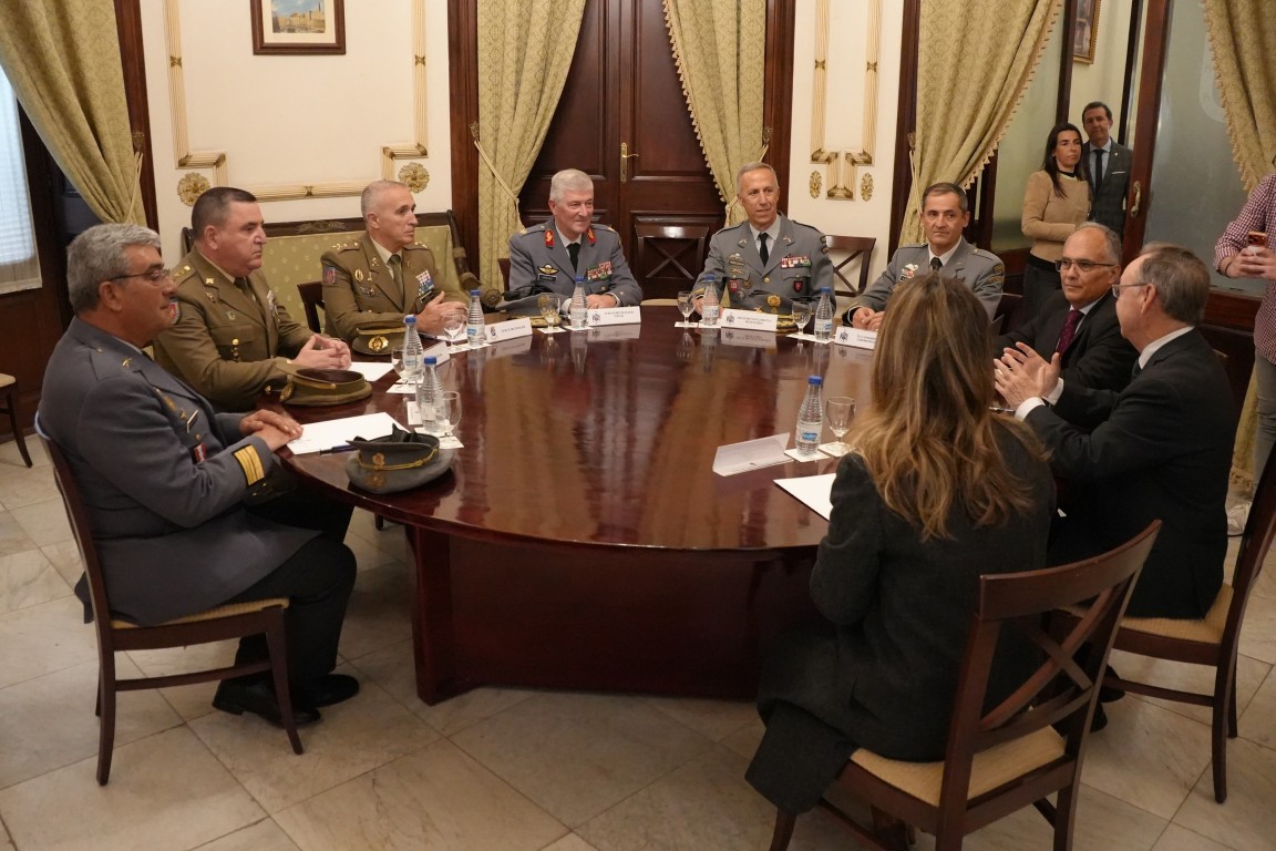 Recepcion Vivas Marcos Llago y militares portugueses 1