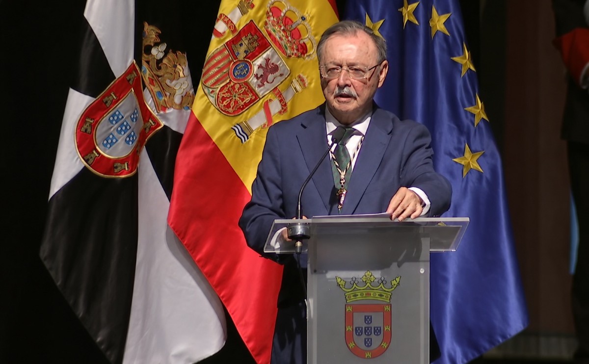 Vivas: Ceuta está en peligro pero sigue en pié por un pueblo que no se vende ni se rinde