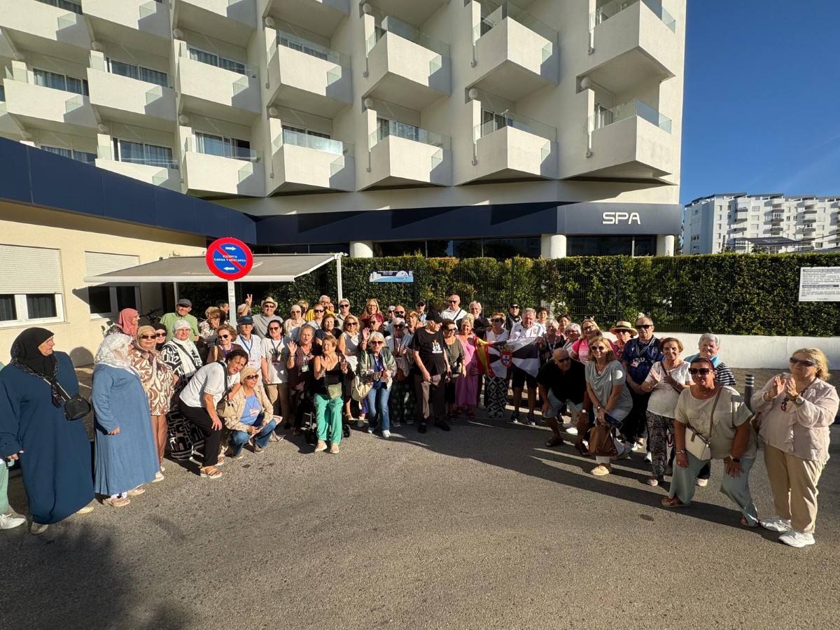 208 mayores de Ceuta disfrutan de una estancia en la costa gaditana organizada por la Consejería de Sanidad